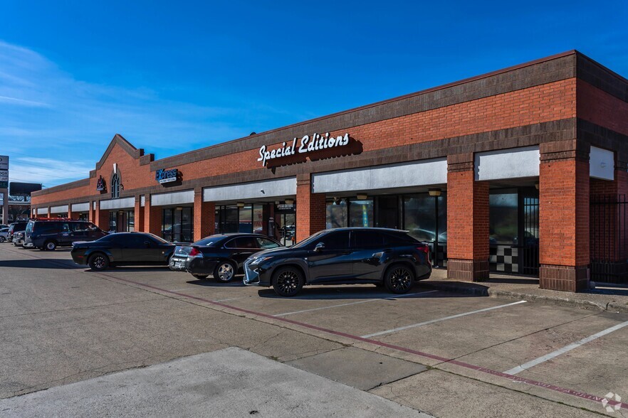 3107 W Camp Wisdom Rd, Dallas, TX for lease - Building Photo - Image 2 of 10