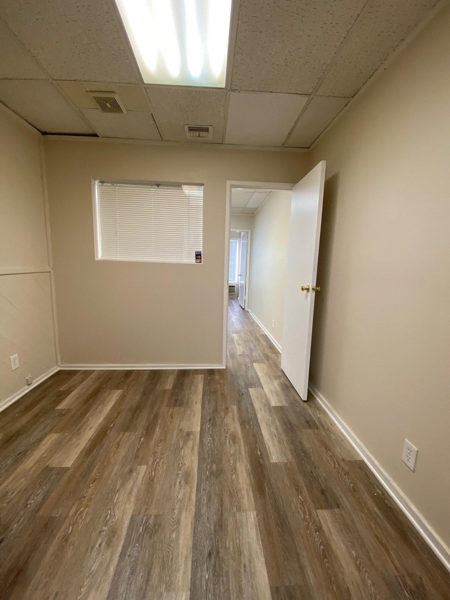 23361 El Toro Rd, Lake Forest, CA for lease Interior Photo- Image 1 of 3