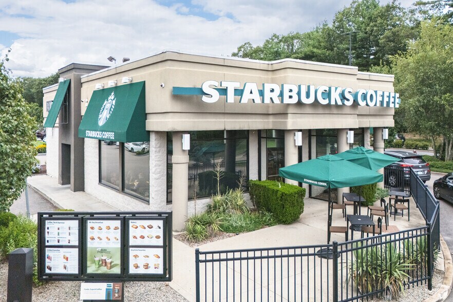 25A Pace Blvd, Warwick, RI for sale - Primary Photo - Image 1 of 1