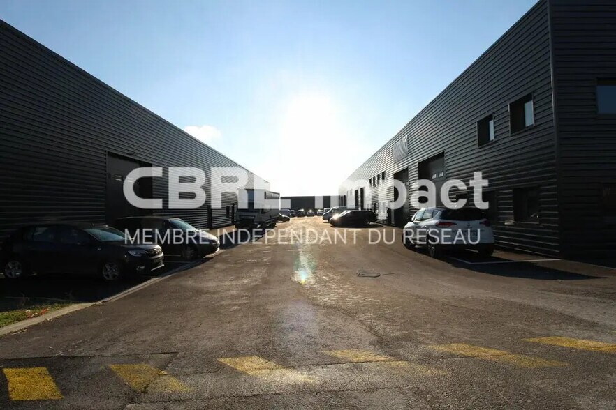 Flex in Reims for lease - Building Photo - Image 1 of 1
