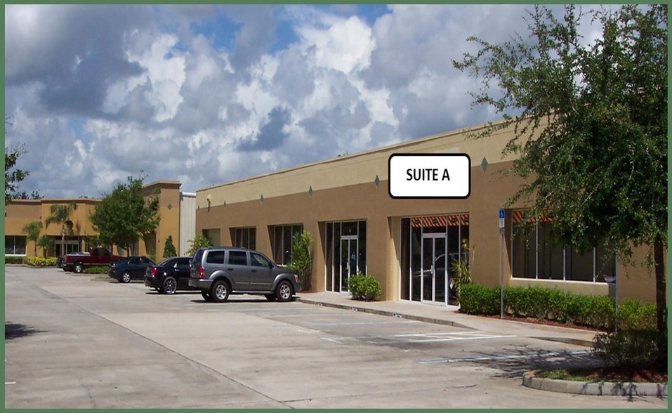 746 North Dr, Melbourne, FL for lease - Building Photo - Image 2 of 5