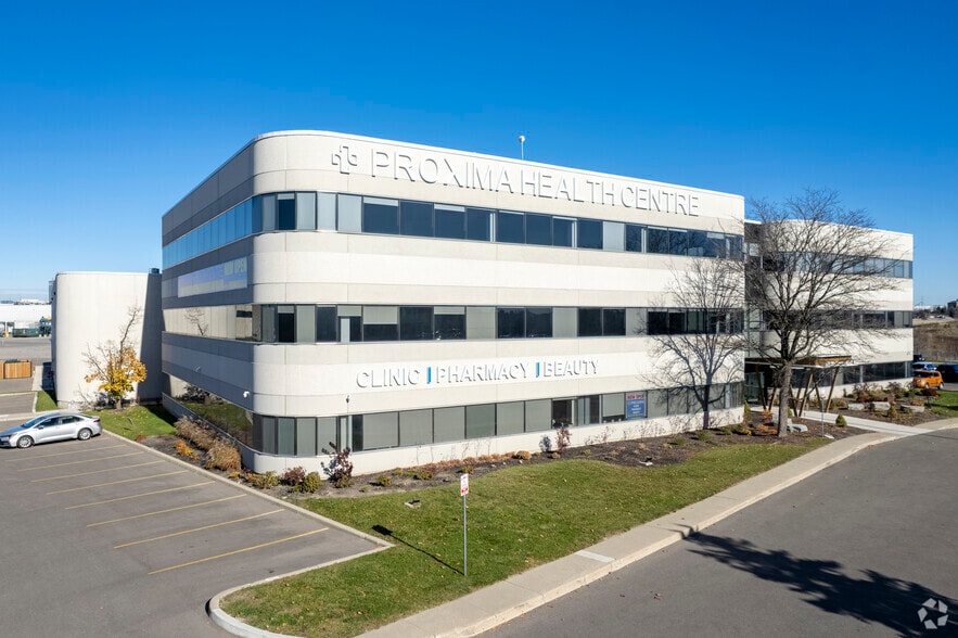 320 Matheson Blvd W, Mississauga, ON for lease - Primary Photo - Image 1 of 14