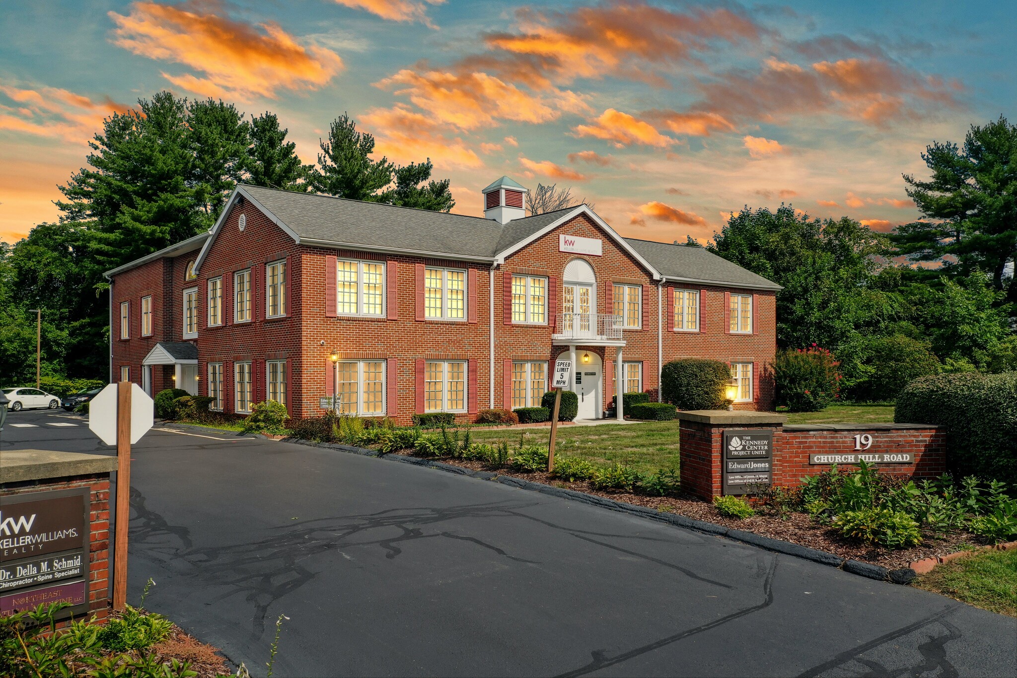 19 Church Hill Rd, Newtown, CT 06470 Office for Lease