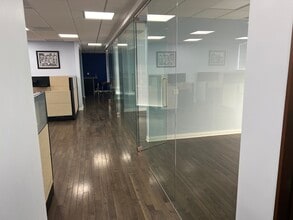 710 Higgins Rd, Park Ridge, IL for lease Interior Photo- Image 1 of 10