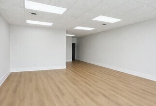 28-80 80th Pl, Merrillville, IN for lease Interior Photo- Image 1 of 5