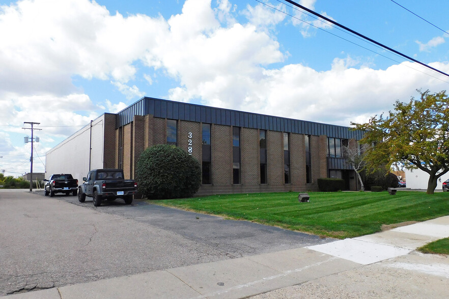 32853 Edward Ave, Madison Heights, MI for sale - Building Photo - Image 1 of 1