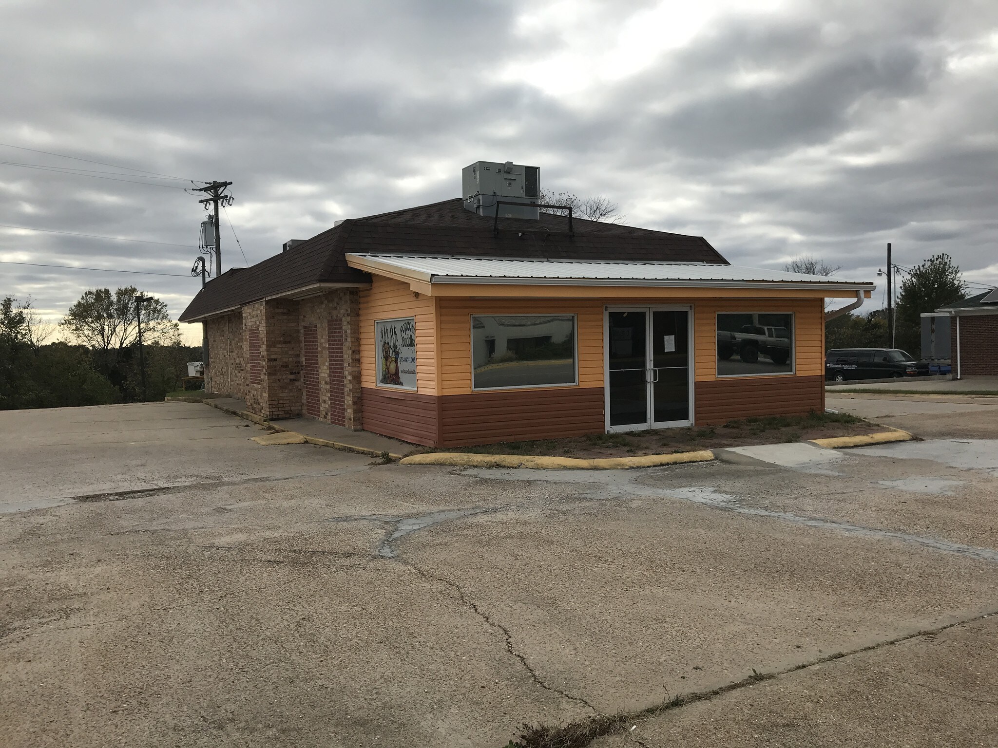 1218 E Main St, Linn, MO for sale Other- Image 1 of 1