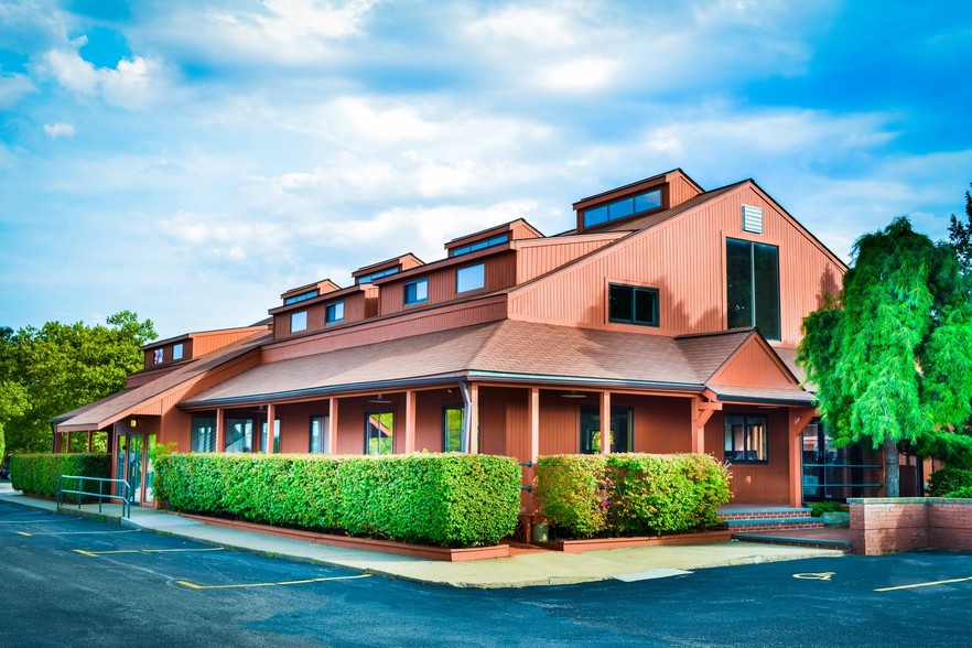 2350 Post Rd, Warwick, RI for lease - Building Photo - Image 1 of 7