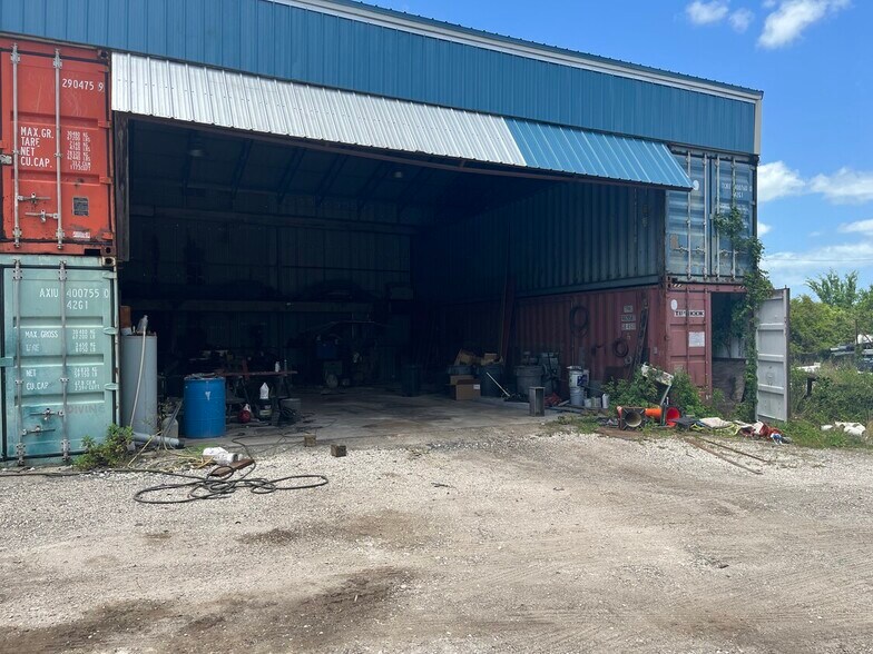 8635 Arcola Ave, Hudson, FL for sale - Building Photo - Image 3 of 9