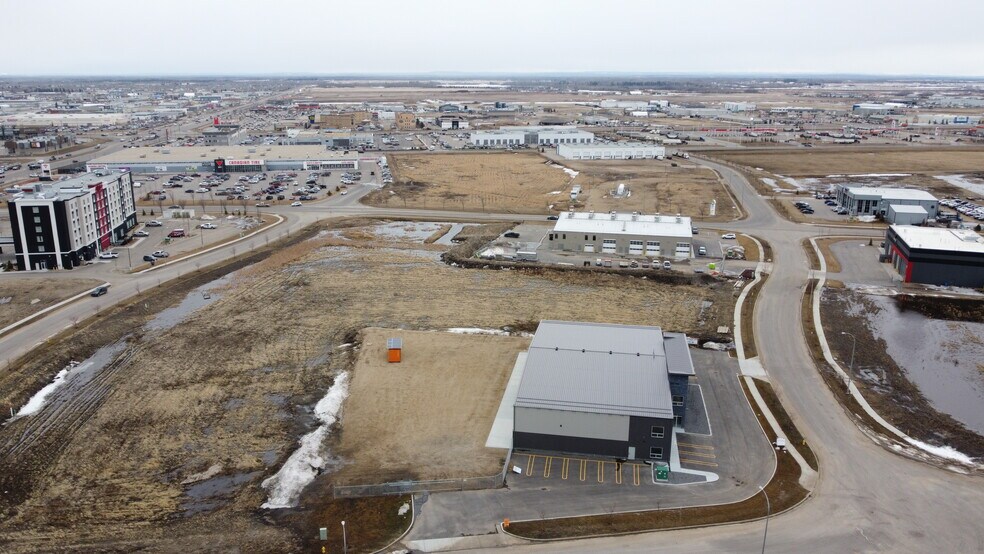 10502 117 St, Grande Prairie, AB for sale - Building Photo - Image 3 of 4