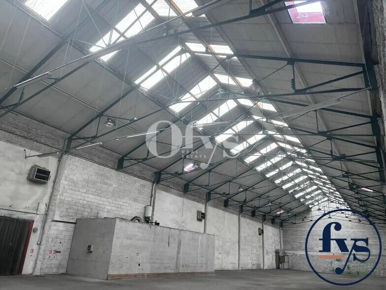 Flex in Lyon for sale - Building Photo - Image 3 of 9