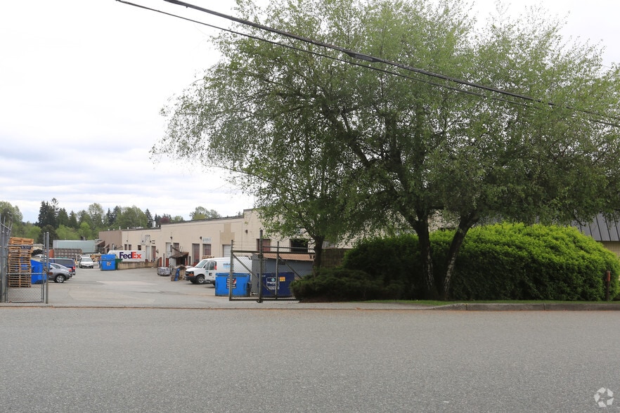 4173-4199 McConnell Dr, Burnaby, BC for lease - Building Photo - Image 2 of 11