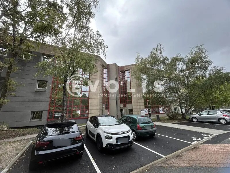 Office in Pessac for lease Building Photo- Image 1 of 4