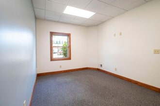 8203 Main St, Williamsville, NY for lease Interior Photo- Image 2 of 6