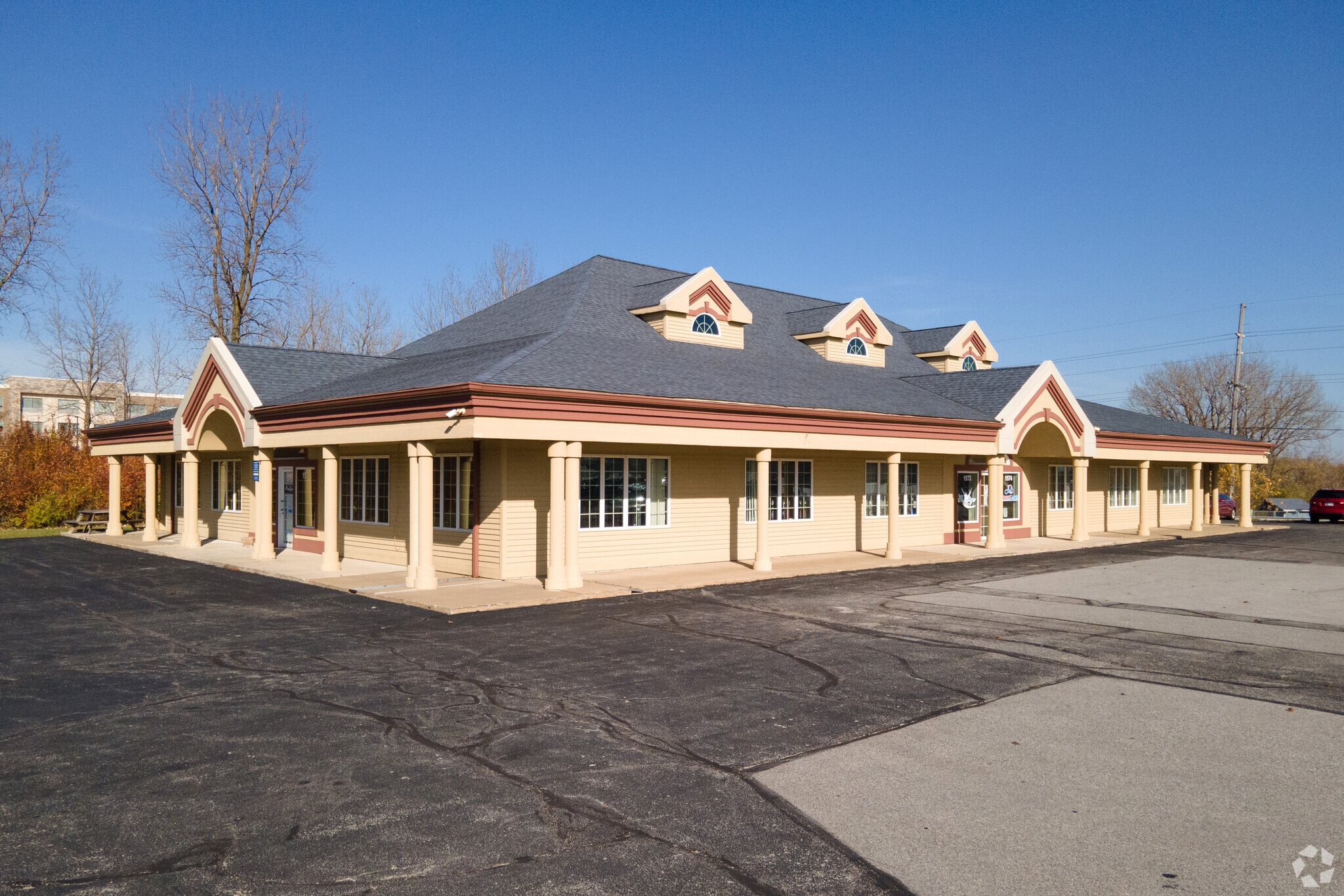 1572-1578 E 85th Ave, Merrillville, IN for lease Primary Photo- Image 1 of 12