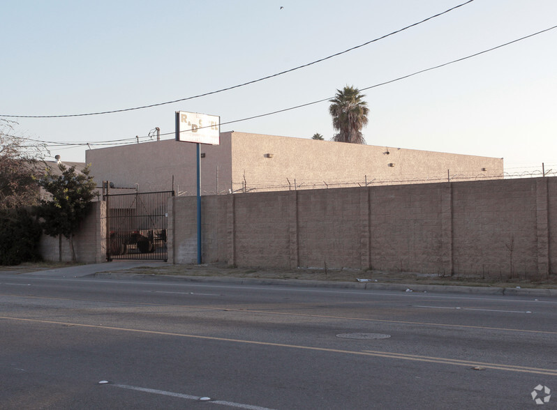 1136 S Santa Fe Ave, Compton, CA for lease - Building Photo - Image 2 of 7