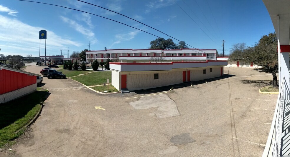 1414 E 6th Ave, Belton, TX 76513