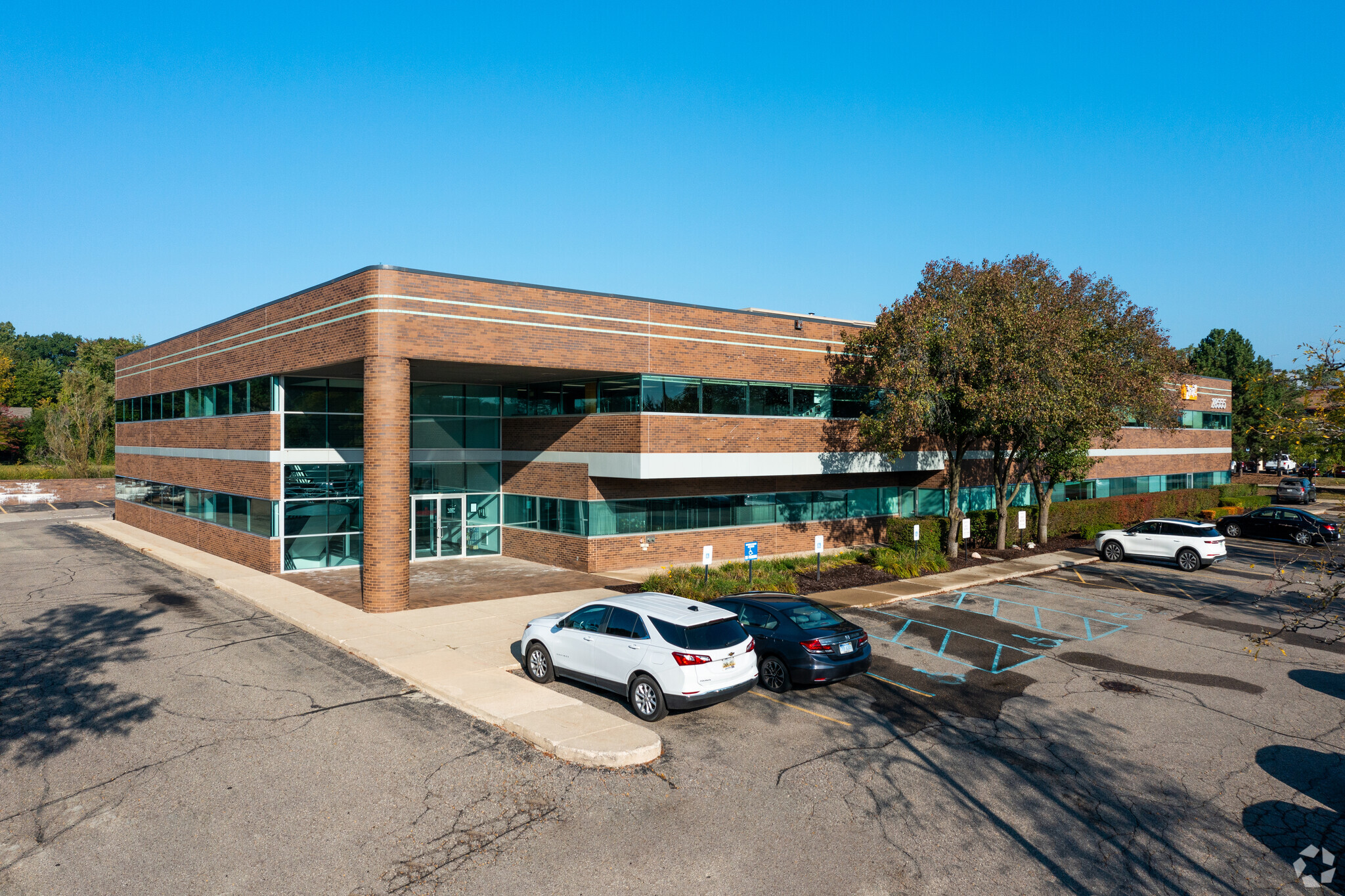 28555 Orchard Lake Rd, Farmington Hills, MI 48334 - Office/Medical for ...