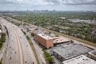 4151 Southwest Fwy, Houston, TX - aerial  map view