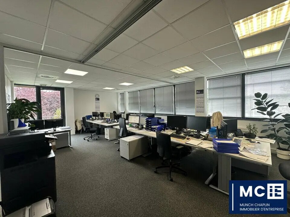 Office in Schiltigheim for lease Interior Photo- Image 1 of 9