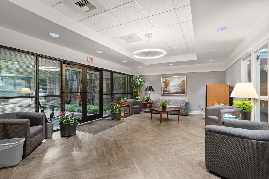 127 Tanner Rd, Greenville, SC for sale - Lobby - Image 3 of 33