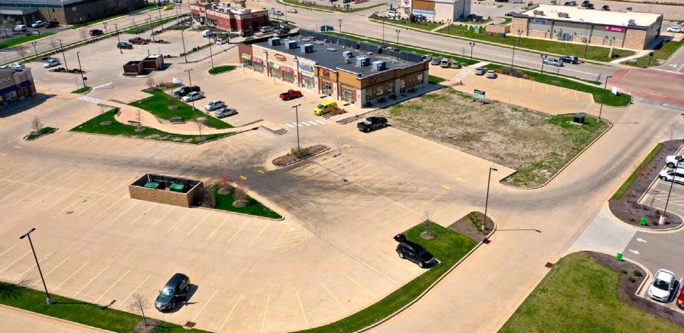 124 Spinder Dr, East Peoria, IL for sale Primary Photo- Image 1 of 1