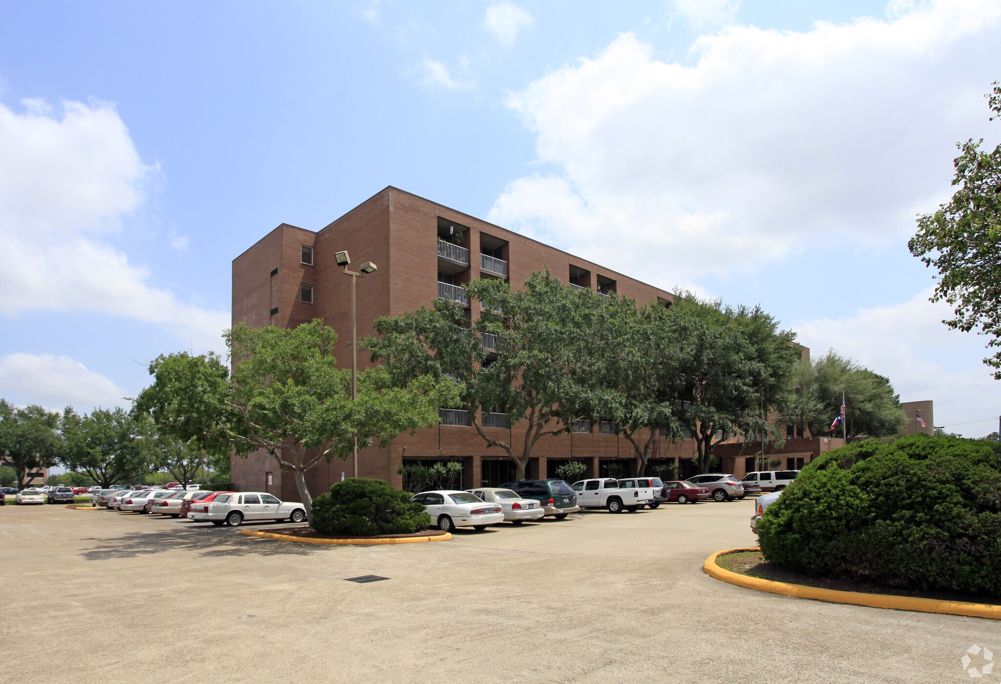 3219 Burke Dr, Pasadena, TX for lease Primary Photo- Image 1 of 3