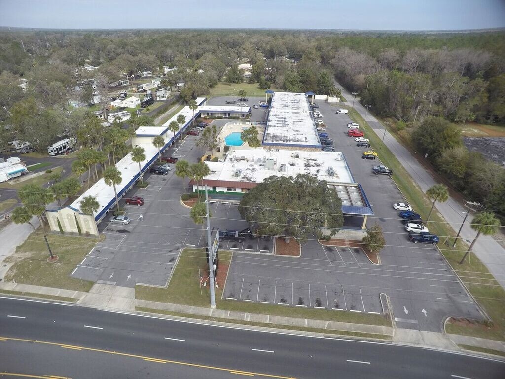 5751 E Silver Springs Blvd, Silver Springs, FL, 34488 Motel Property