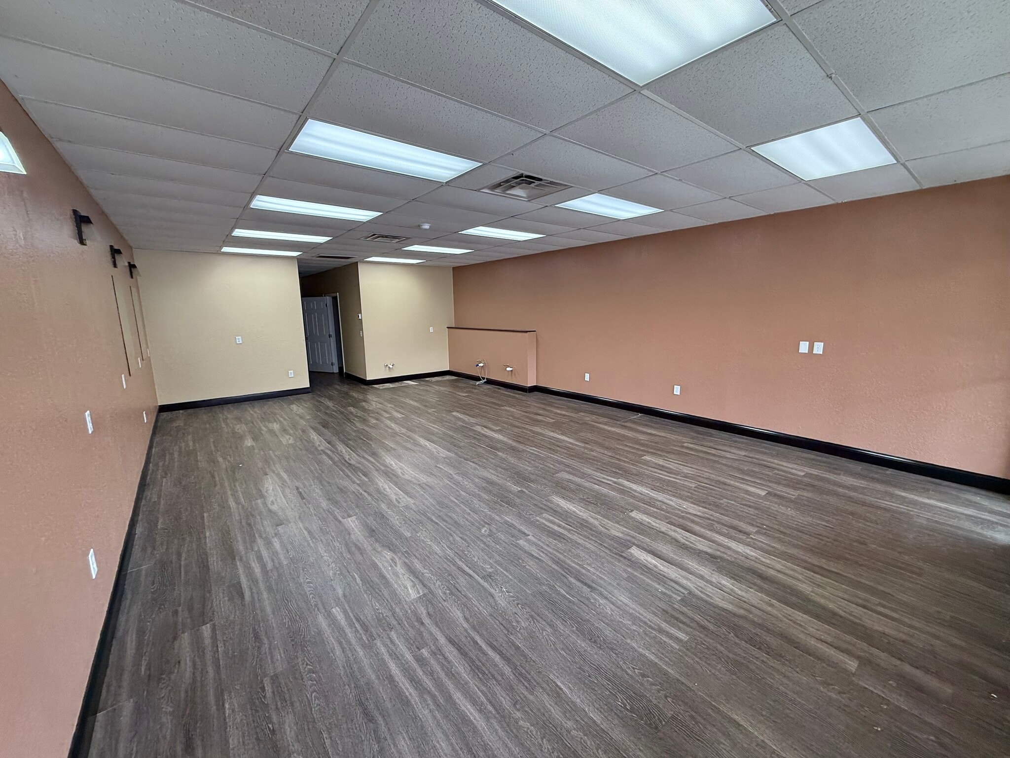 2305 N Gateway Ave, Rockwood, TN for lease Building Photo- Image 1 of 6