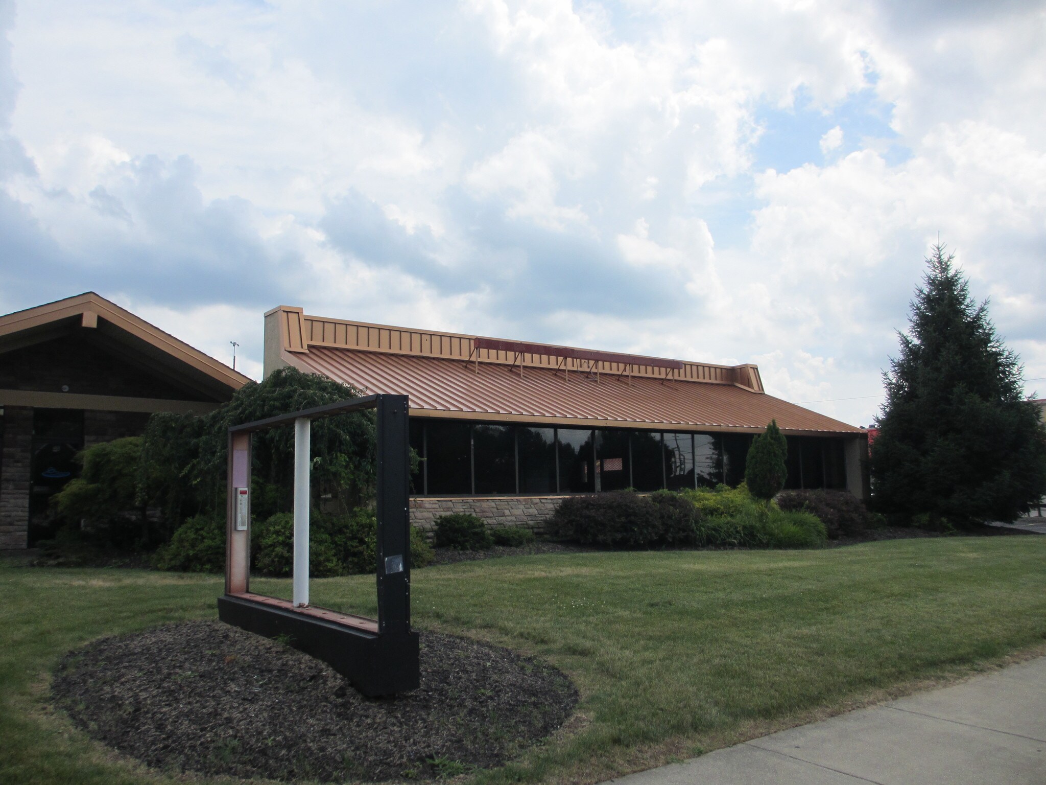 6405 Pearl Rd, Parma Heights, OH for sale Building Photo- Image 1 of 1