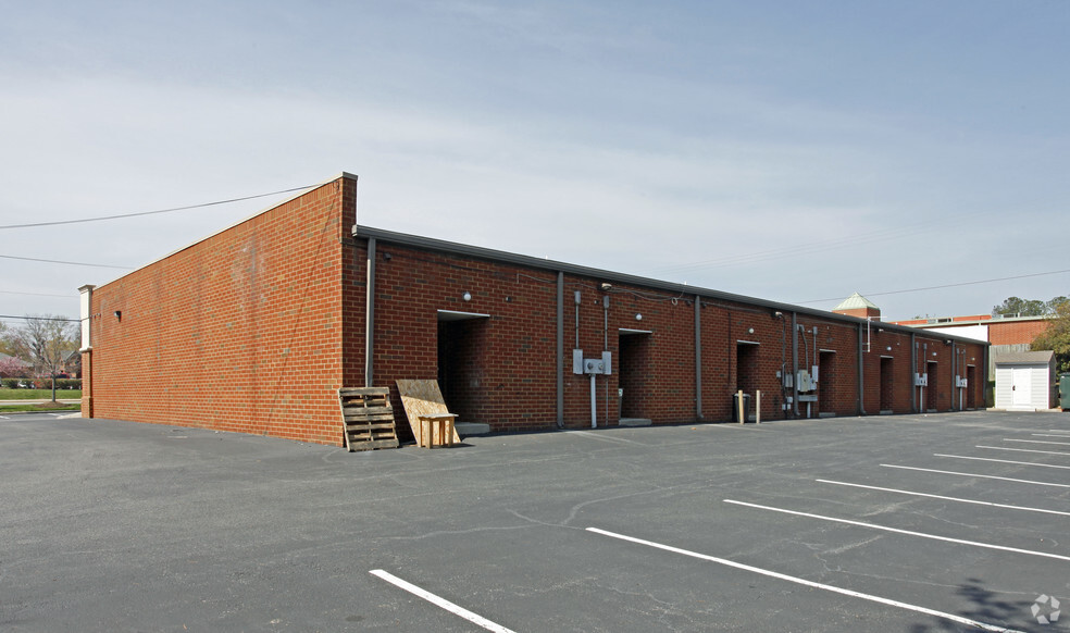 11000 Three Chopt Rd, Richmond, VA for lease - Building Photo - Image 2 of 4