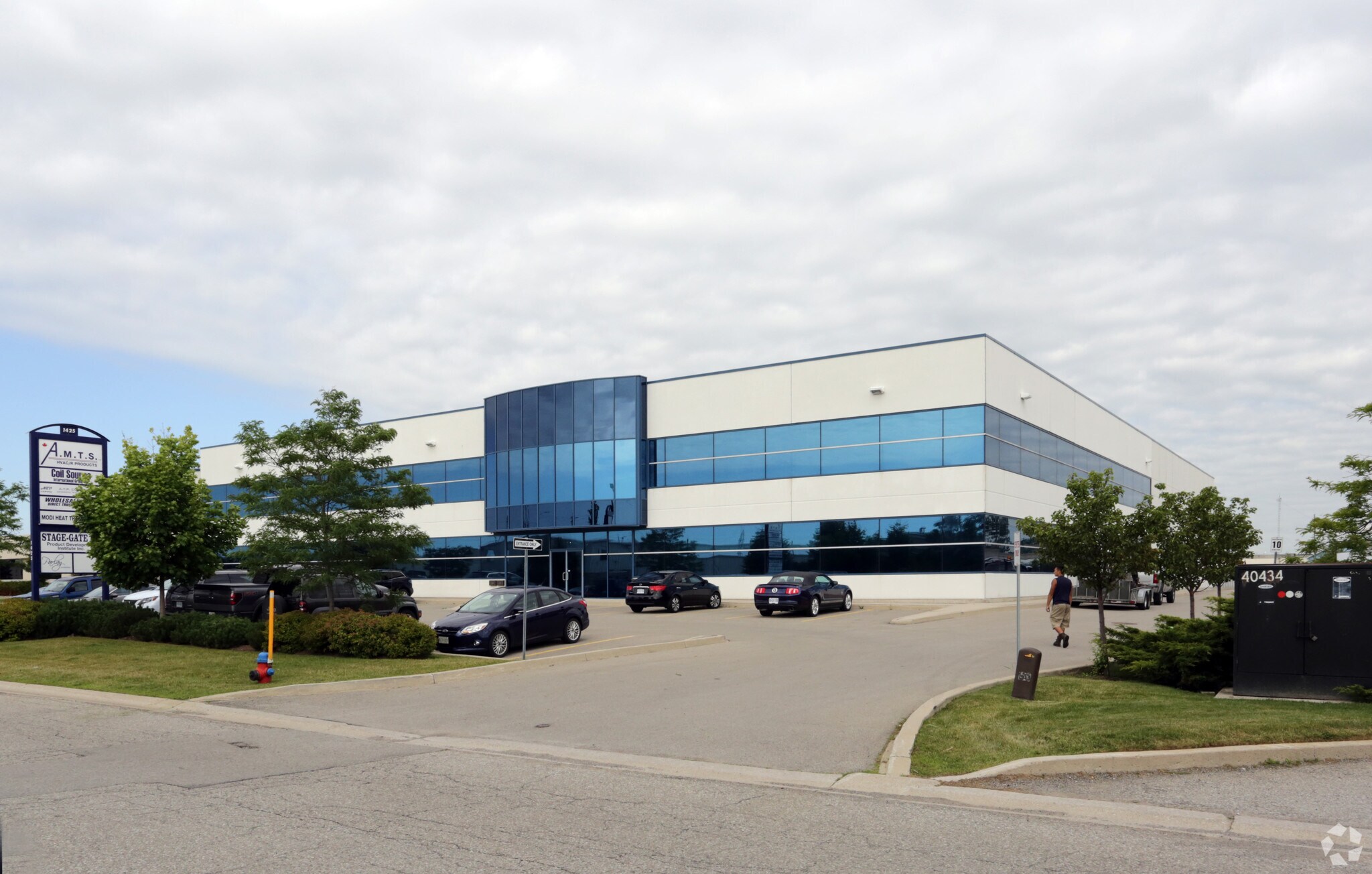 1425 Osprey Dr, Ancaster, ON for sale Primary Photo- Image 1 of 1