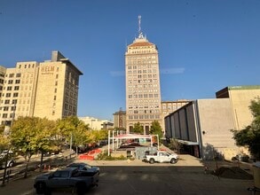 1900 Mariposa Mall, Fresno, CA for lease Interior Photo- Image 1 of 6