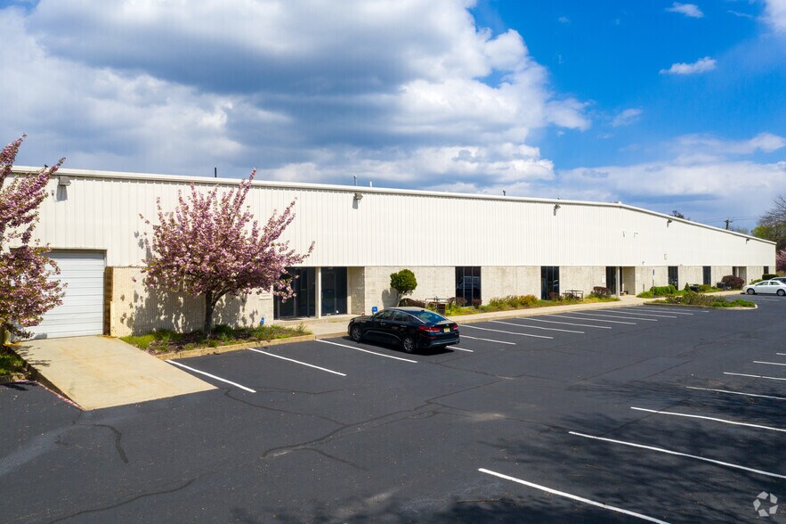 1960 Old Cuthbert Rd, Cherry Hill, NJ for lease - Building Photo - Image 2 of 2