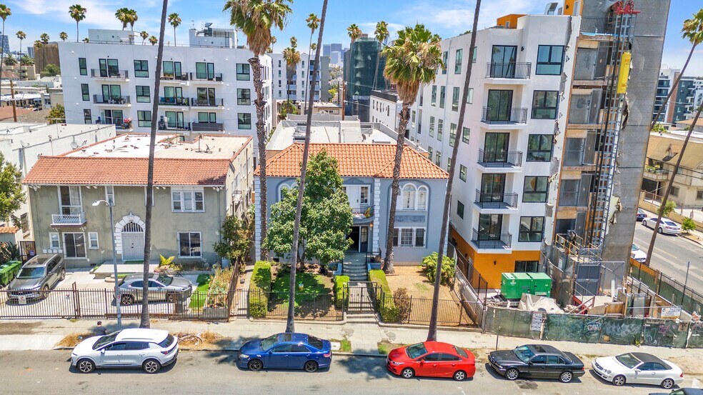 932 S Mariposa Ave, Los Angeles, CA for sale - Building Photo - Image 2 of 12