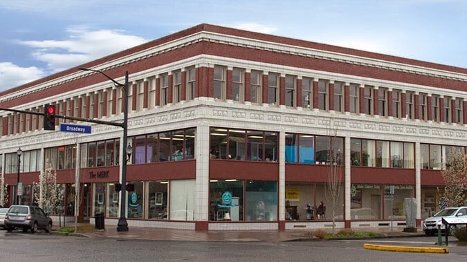 1339 Commerce Ave, Longview, WA for lease - Building Photo - Image 1 of 5