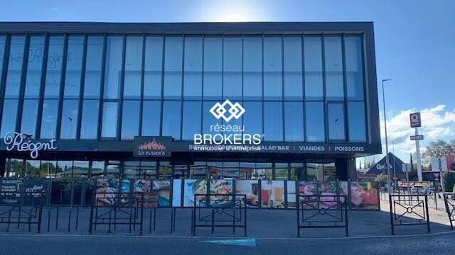 Retail in Avignon for lease - Building Photo - Image 2 of 29