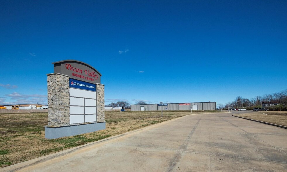 Pecan Valley Business Park portfolio of 4 properties for sale on LoopNet.com - Building Photo - Image 1 of 4