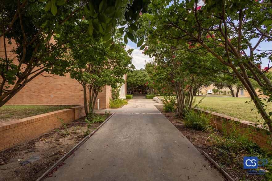 855 W Ash Ave, Duncan, OK for sale - Building Photo - Image 2 of 38