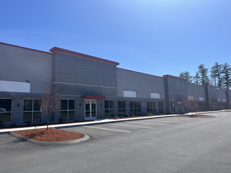 400 Innovative Way, Nashua, NH for lease - Building Photo - Image 2 of 3