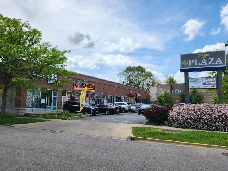 301-315 W 79th St, Chicago, IL for sale - Building Photo - Image 1 of 11