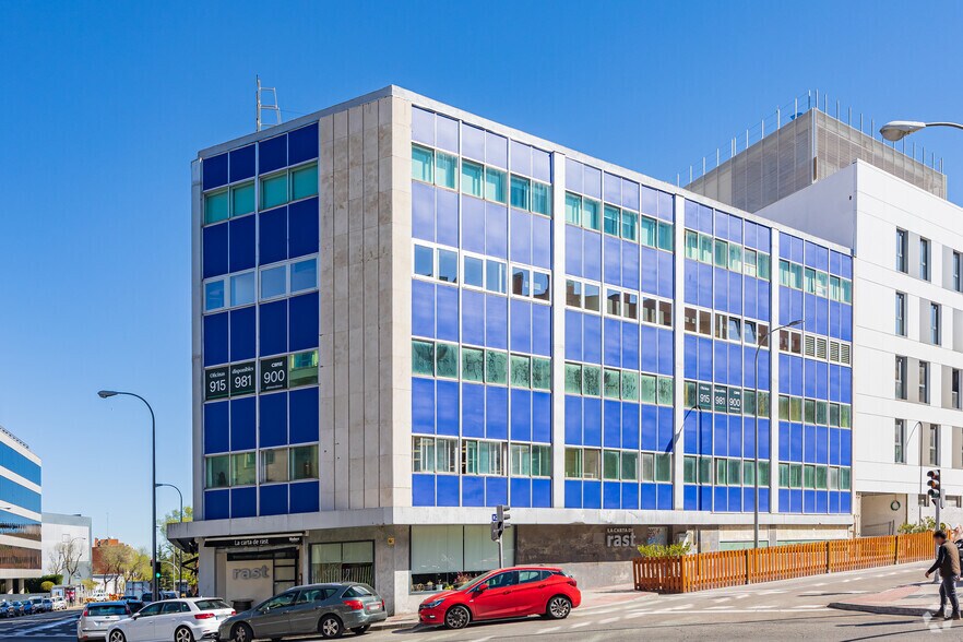 Calle de Cronos, 8, Madrid, Madrid for sale - Building Photo - Image 3 of 4