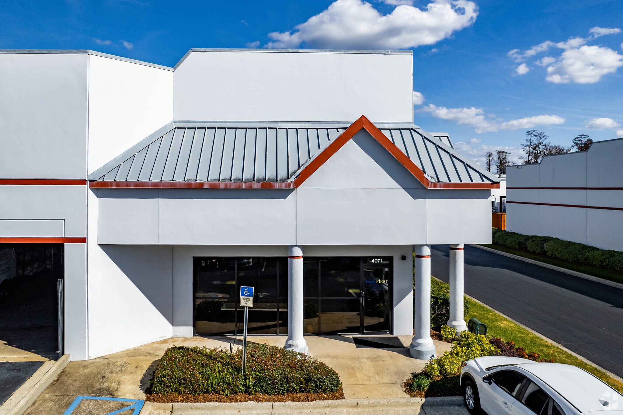 30003028 Mercy Dr, Orlando, FL 32808 Center of Commerce