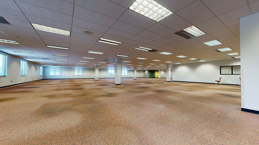 7650 Magna Dr, Belleville, IL for lease - Matterport 3D Scan - Image 3 of 28