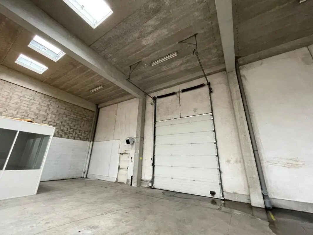 Industrial in Vitry-sur-Seine for lease Interior Photo- Image 1 of 6
