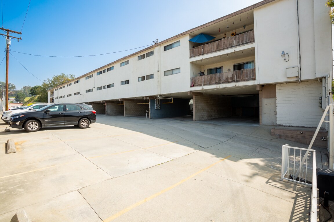 1499 Ridgecrest St, Monterey Park, CA 91754 The Three Lanterns