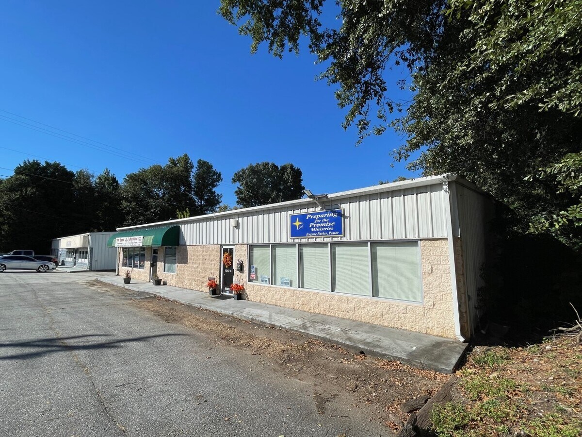 1012 Whitehall Rd, Anderson, SC 29625