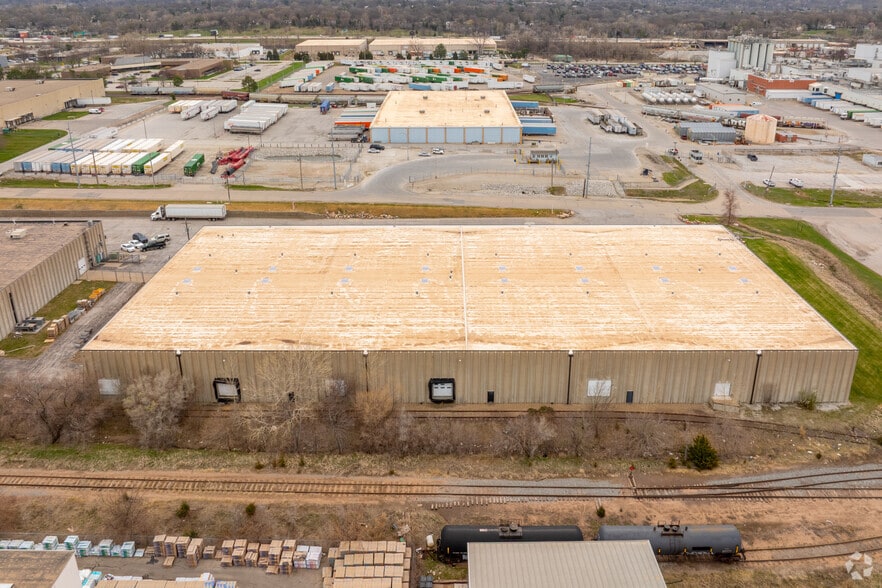 9995 I St, Omaha, NE for lease - Building Photo - Image 3 of 11