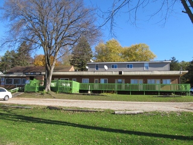 N6513 Anderson Dr, Delavan, WI for sale - Primary Photo - Image 1 of 1