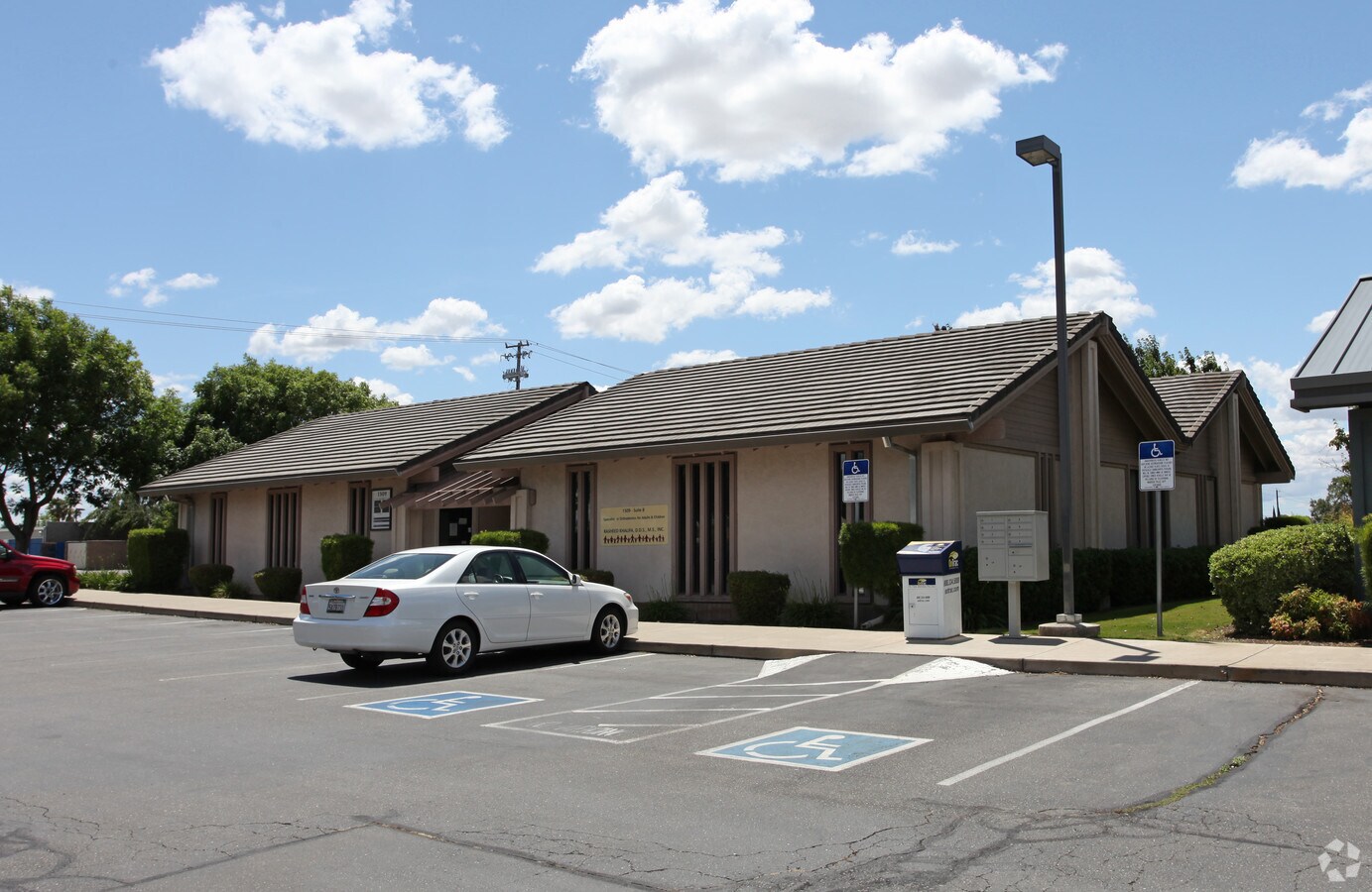 1509 W Yosemite Ave Manteca Ca 95337 Loopnet Com